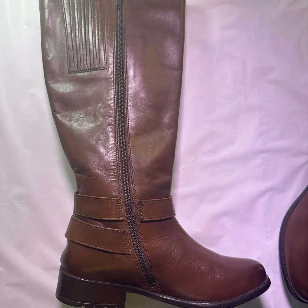 Clarks chic over